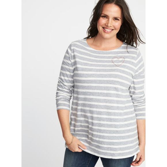 Old Navy Knit Top Embroidered Heart‎ Sz L Relaxed Mariner-Stripe Graphic Tee - Picture 1 of 11